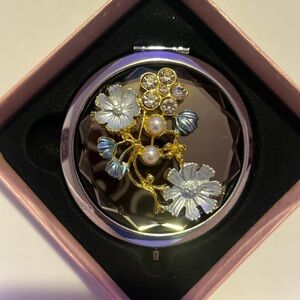 Double compact mirror